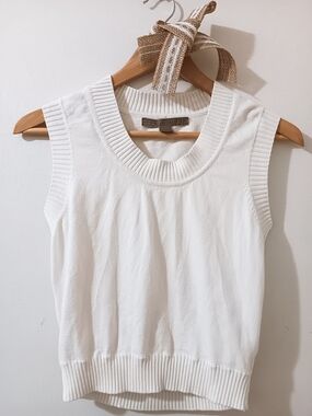 Nearly Vintage White Sleeveless Ribbed Cotton Blend Sweater Knit Top Small